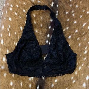 Victoria’s Secret bra-let